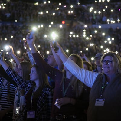 concert-crowd-18